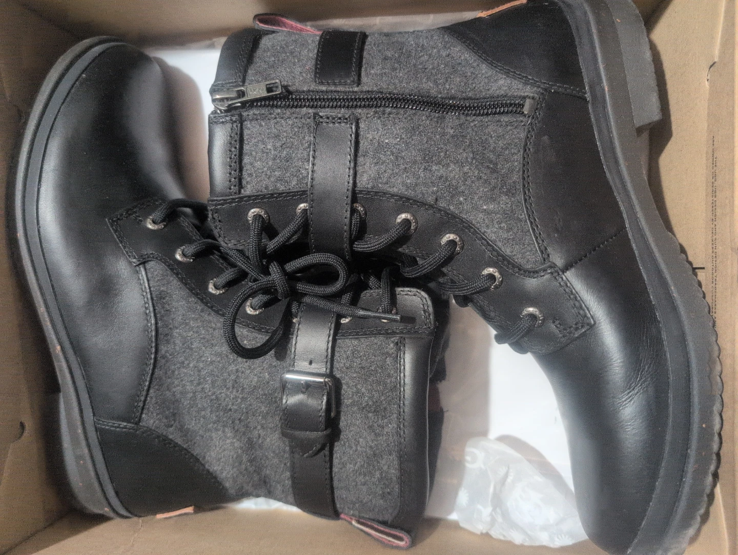 UGG Kesey Boots Black Size 8