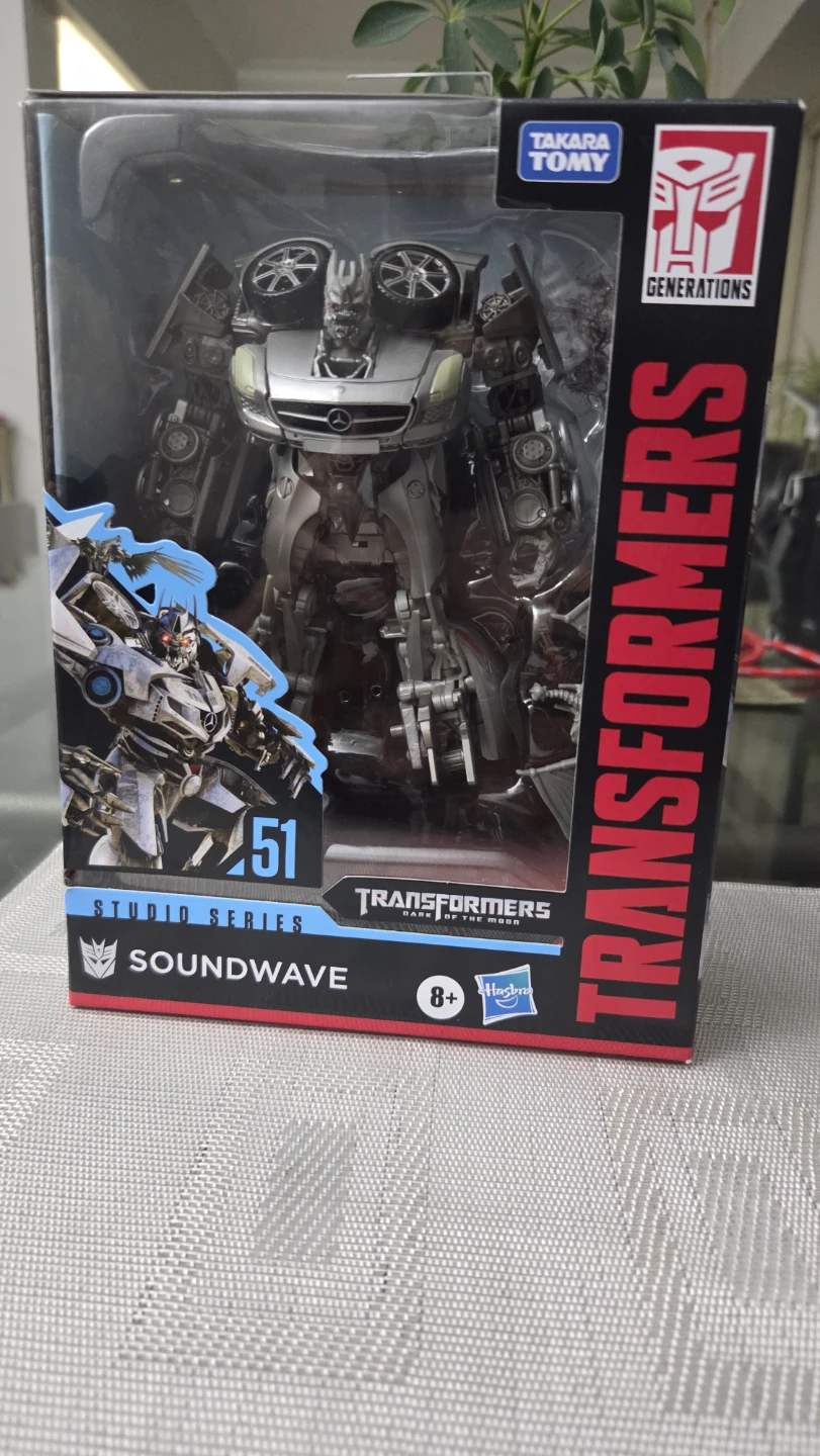 Transformers Studio Series 51 Soundwave