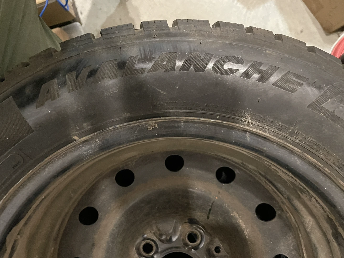 Set of 4 Hercules Avalanche RT Winter Tires 205/60R16 - photo 2