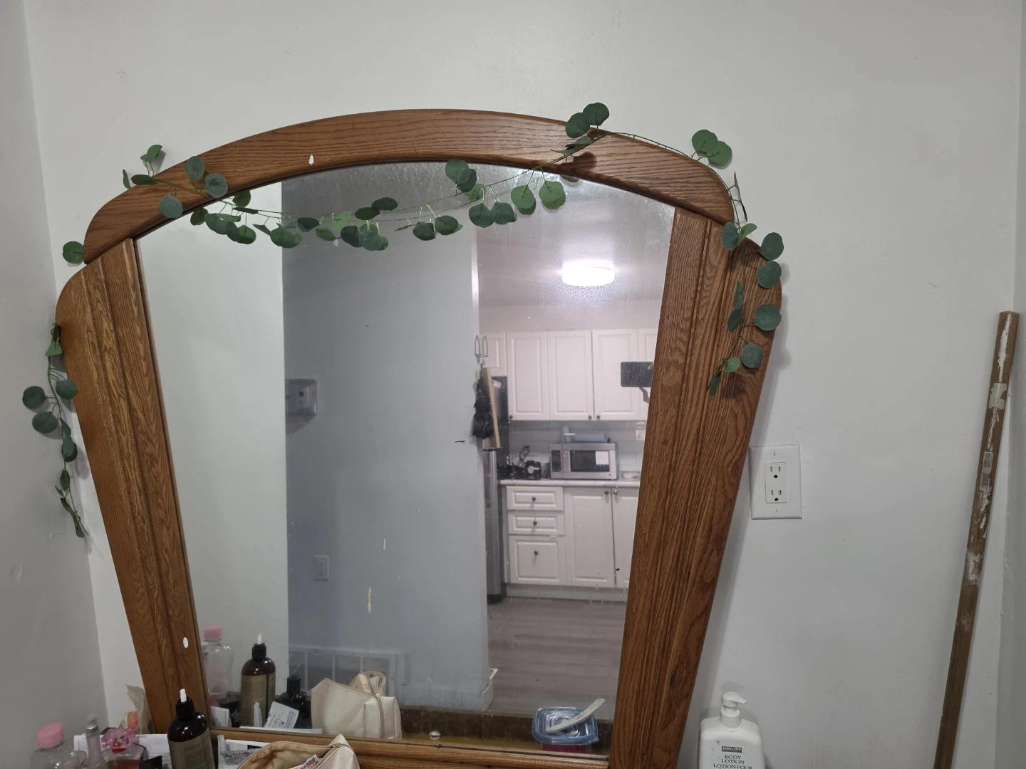 Wooden Vanity with Mirror - photo 2