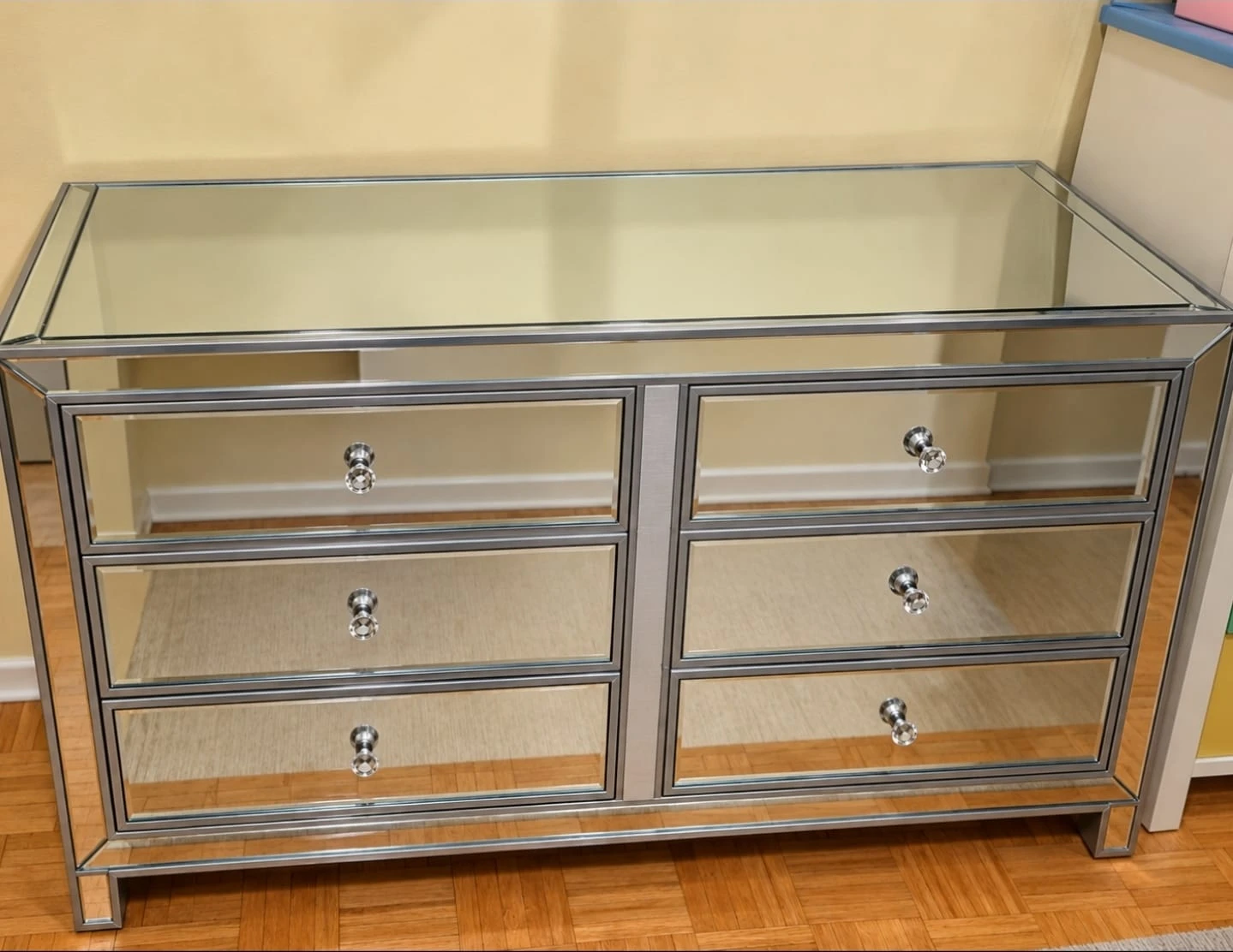 Indigo Home 6-Drawer Mirrored Dresser