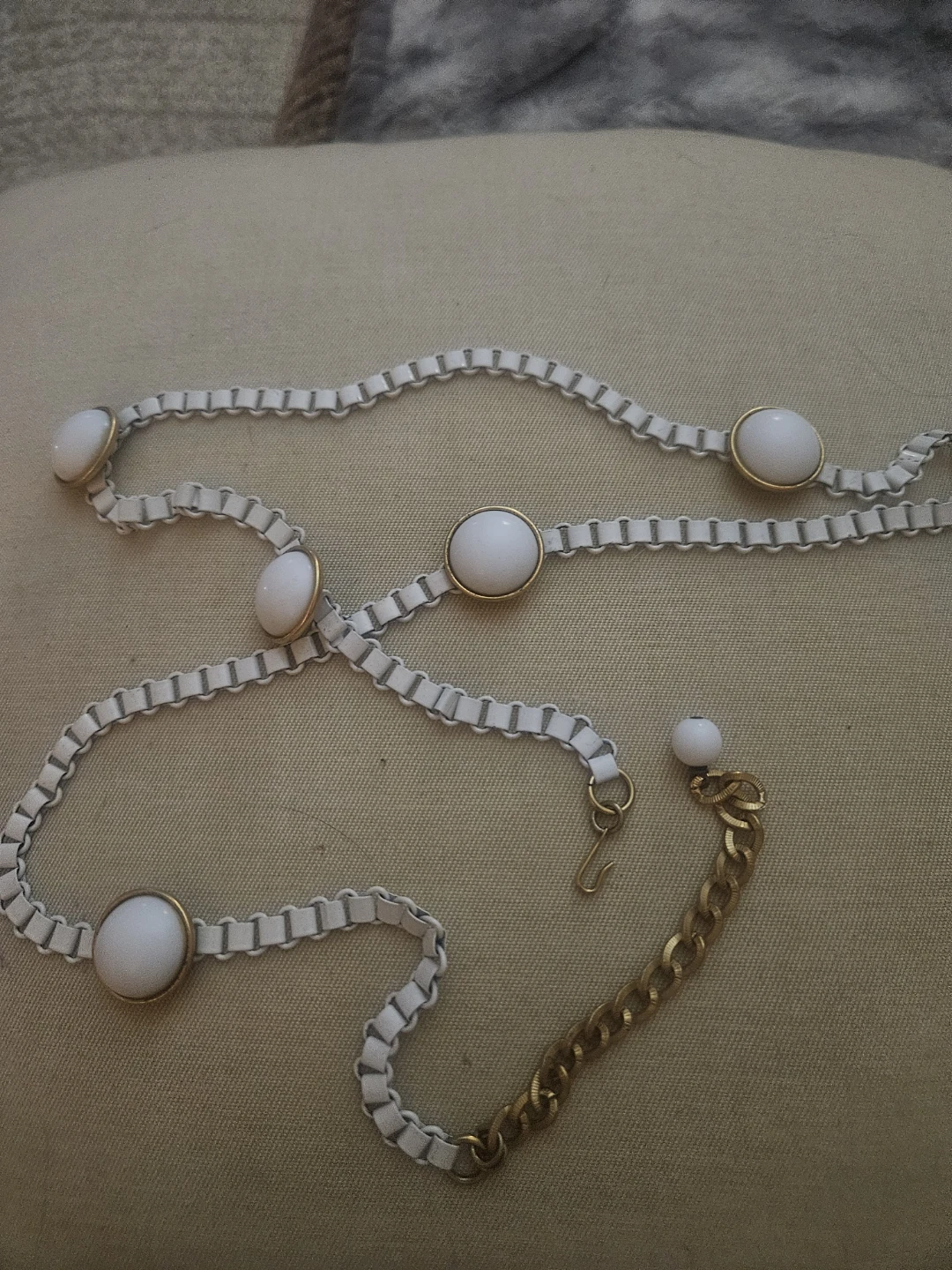Vintage 70s- White and Gold Tone Chain Belt - photo 4