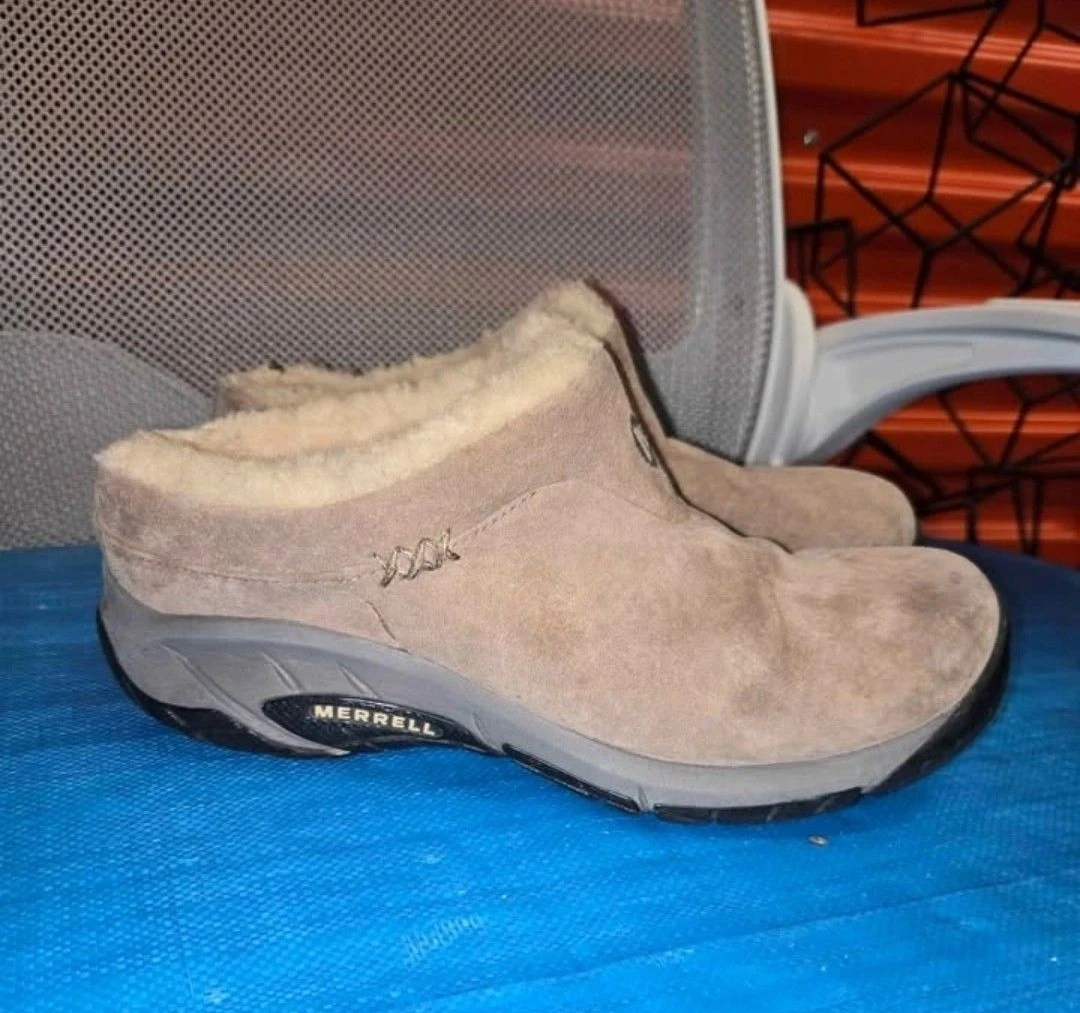 Merrell Suede Clogs Size 6 - photo 3