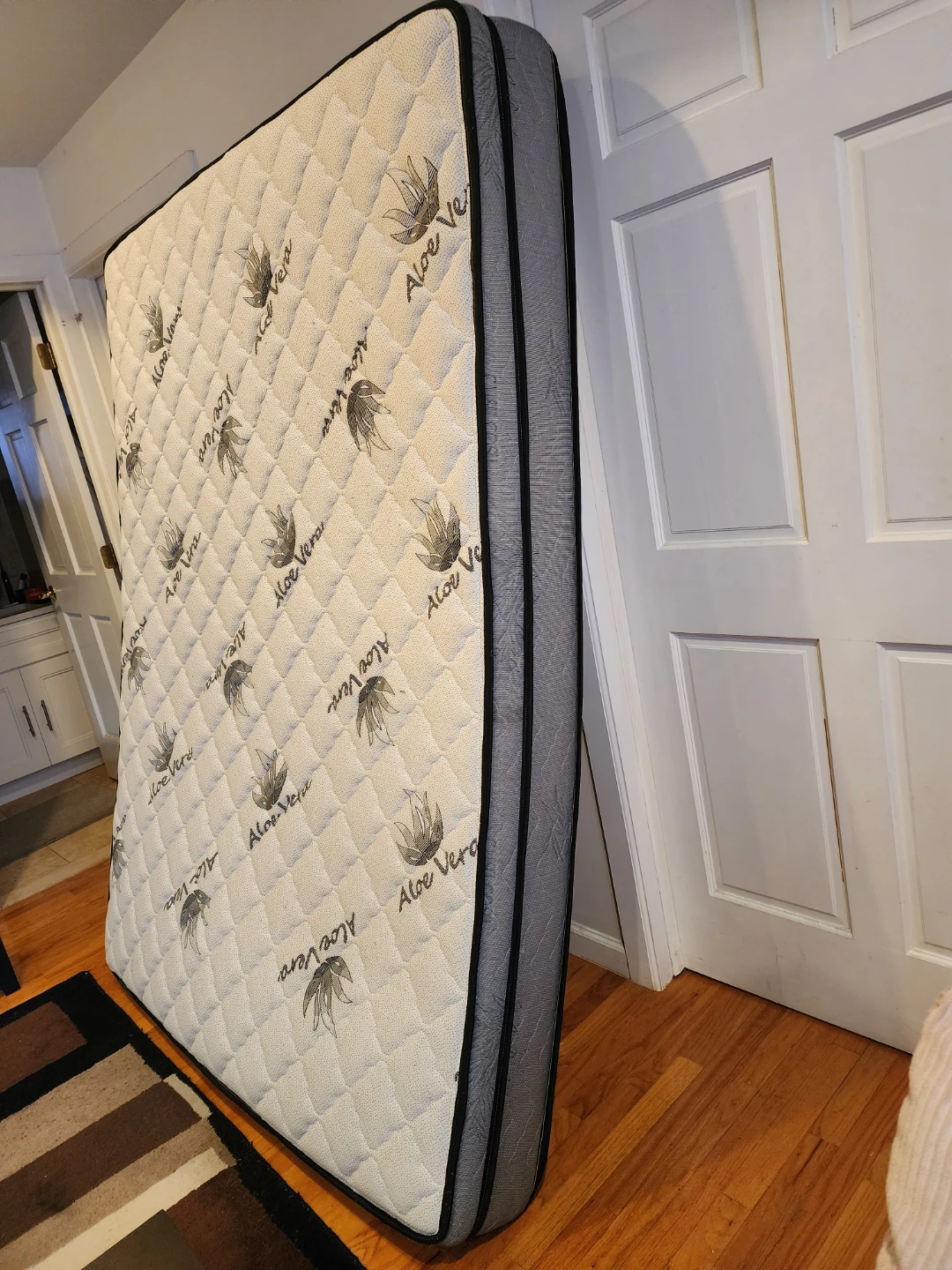 Aloe Vera Queen size Mattress - photo 2