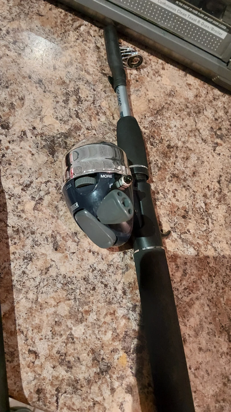 Zebco Fishing Rod and Reel Combo with Tackle and Net - photo 2