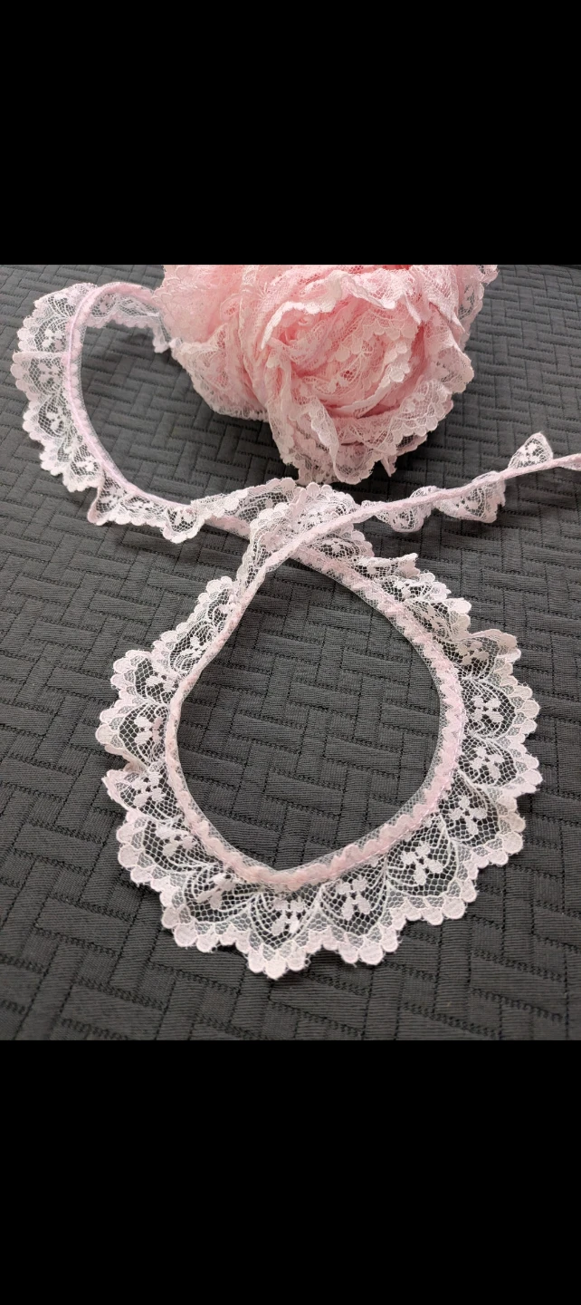 Light pink vintage ruffled lace trim - 2 yards for $3 - photo 4