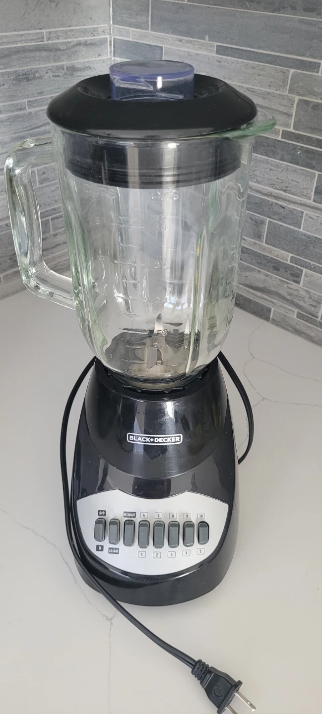 Black+Decker 10-Speed Glass Jar Blender