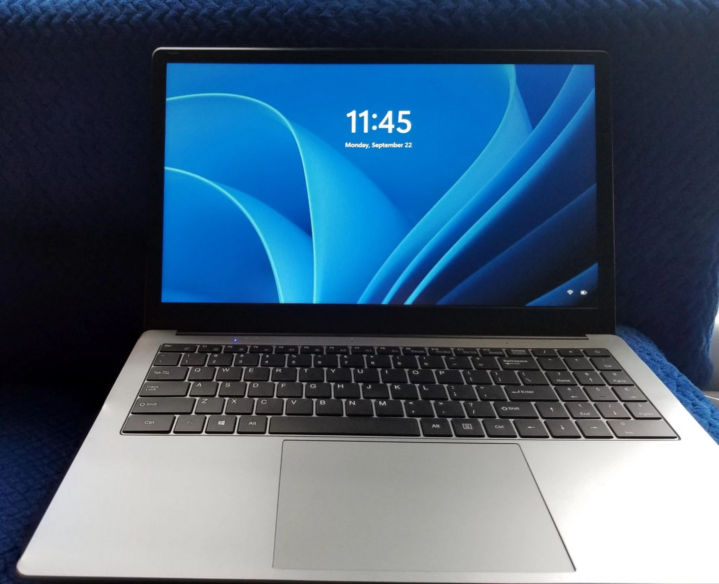 15.6" LAPTOP
