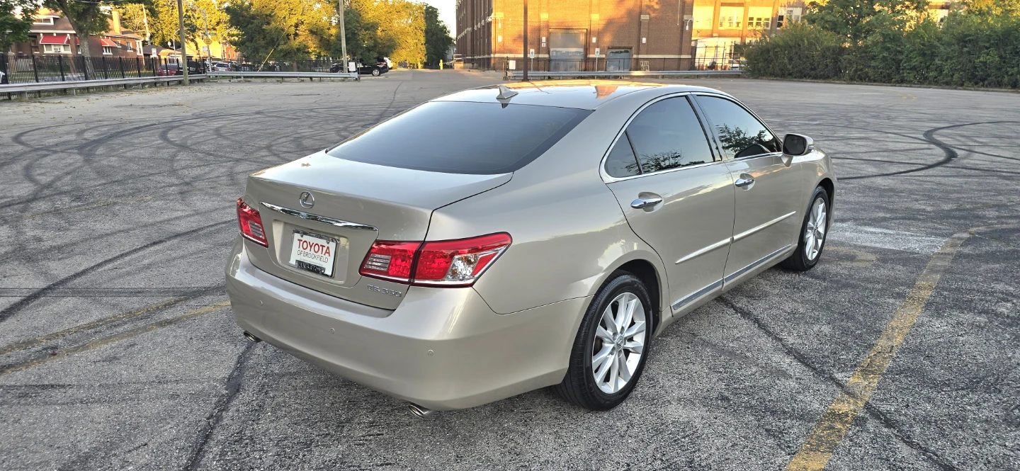 2012 LEXUS ES350 - photo 2