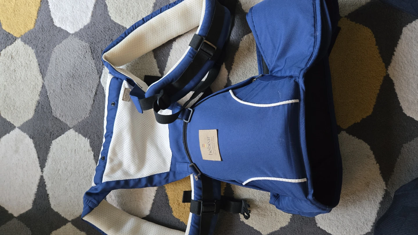 Bébéar Baby Carrier with Hip Seat