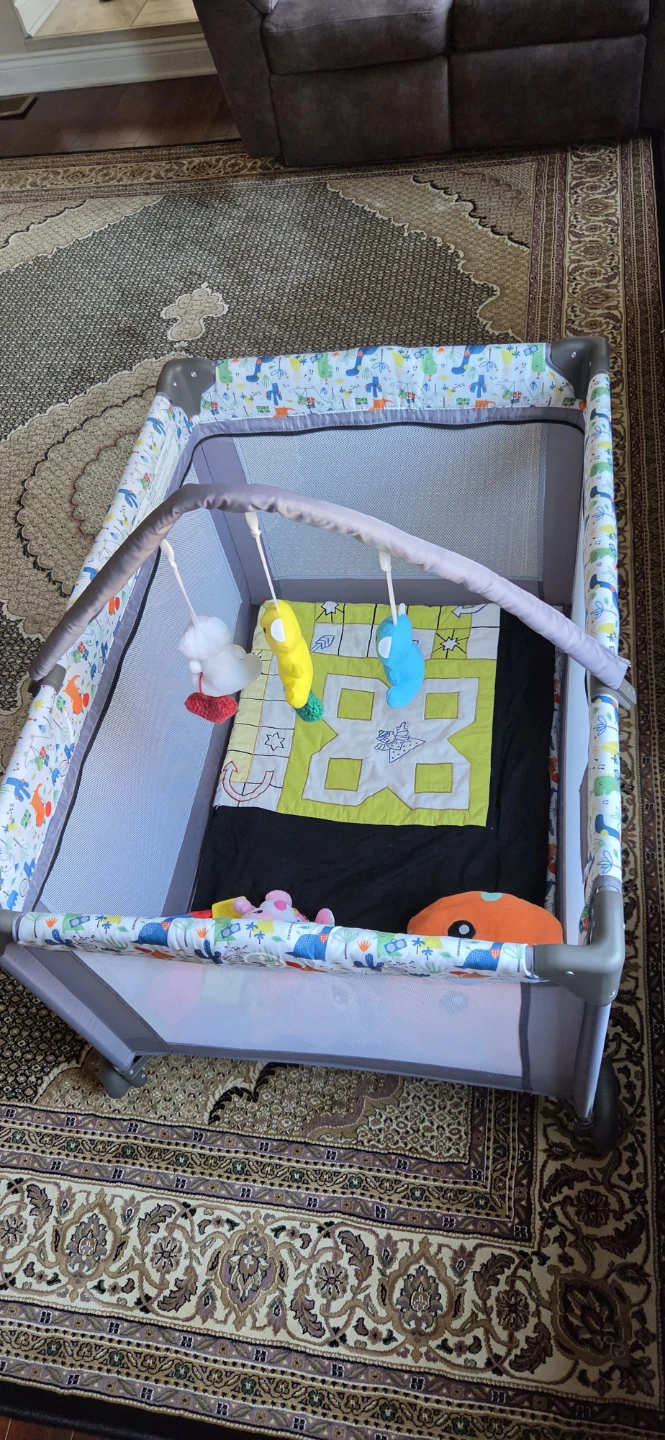 Baby pack and play - photo 2