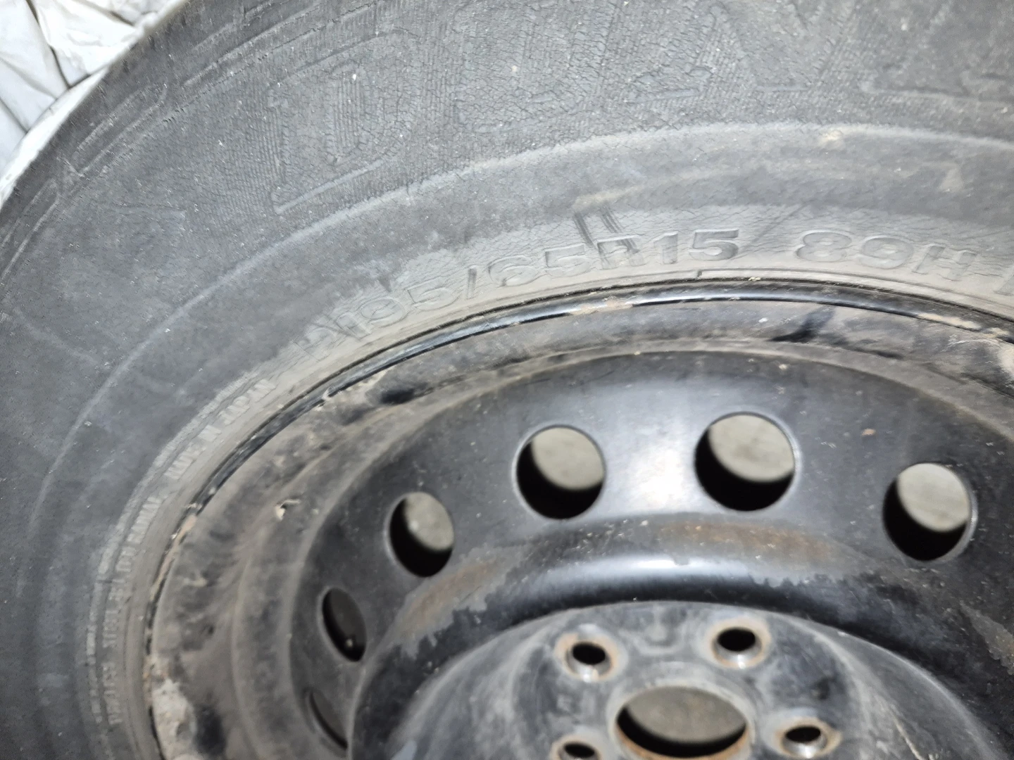 4 Dunlop P195/65R15 Tires with  Rims