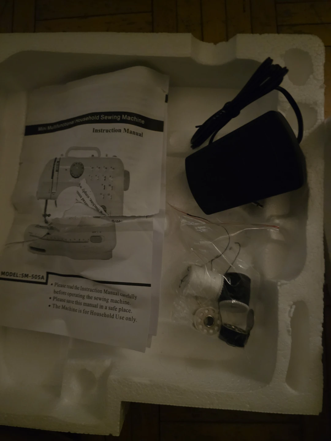 Mini Multifunctional Household Sewing Machine SM-505A - photo 2
