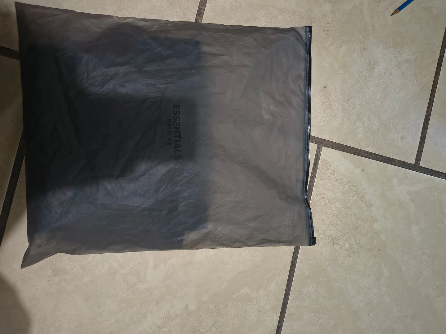 Essentials Fear of God Black Shorts - photo 4