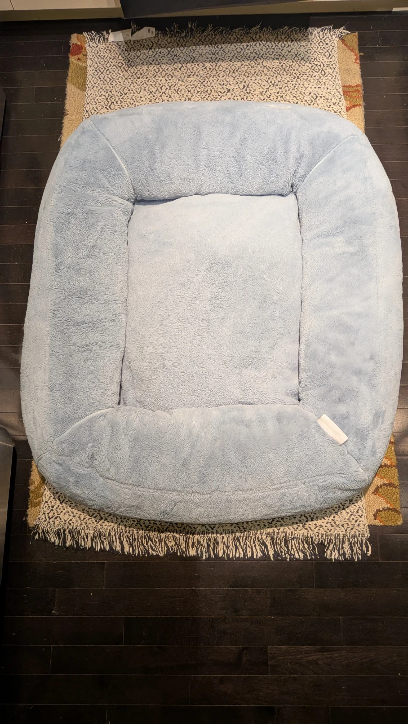 Queenwest Trading Co. Pet Bed