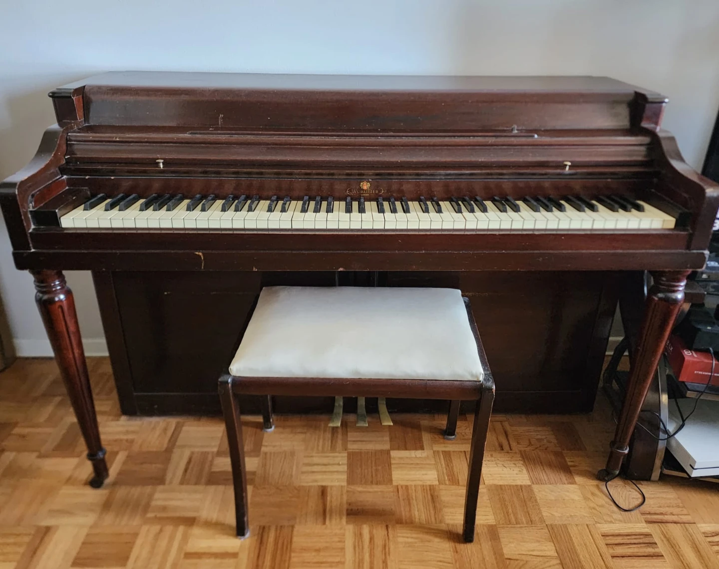 Wurlitzer upright Piano - photo 3