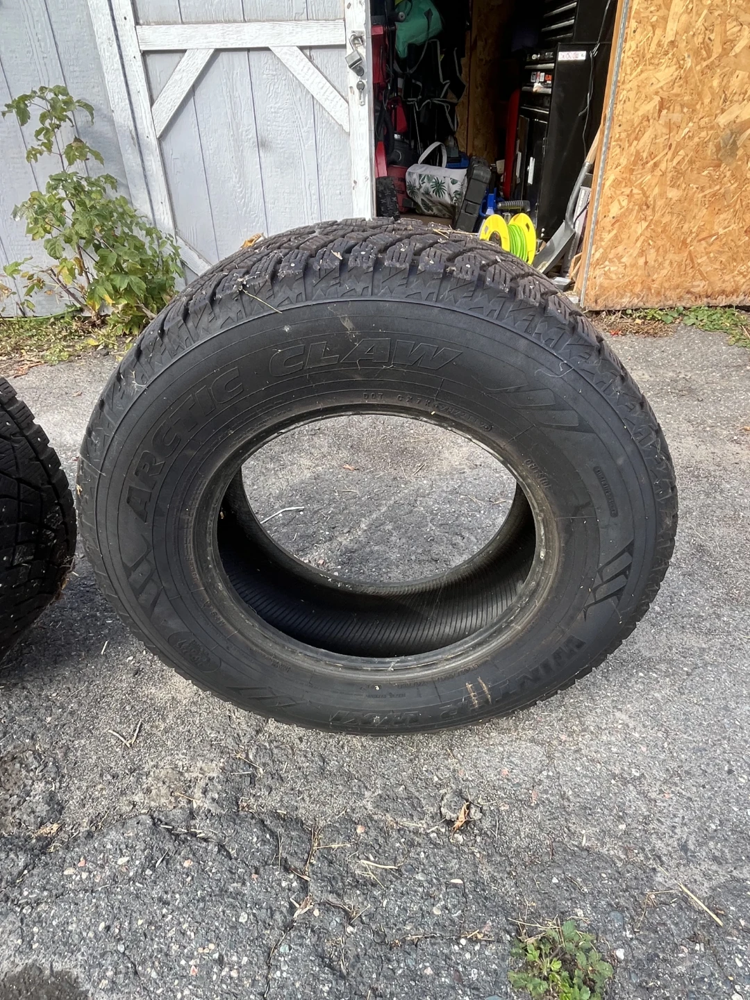 Arctic Claw Winter Tire 265/70R17 - photo 3