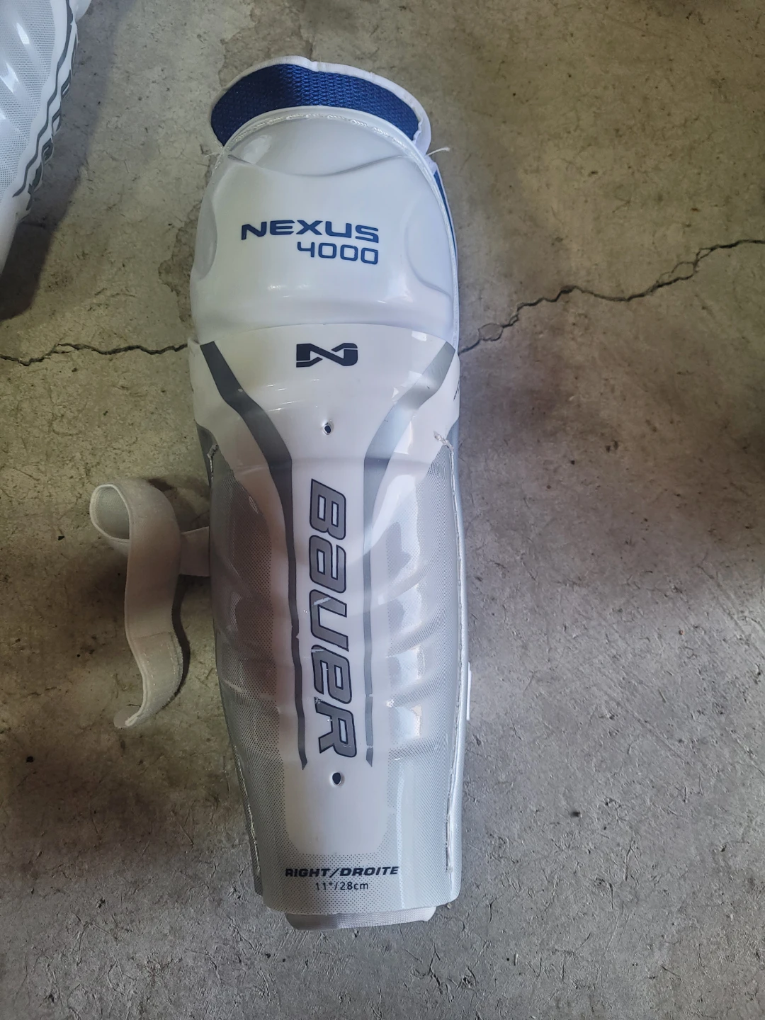 Bauer Nexus 4000 Shin Guards 11 inch - photo 2
