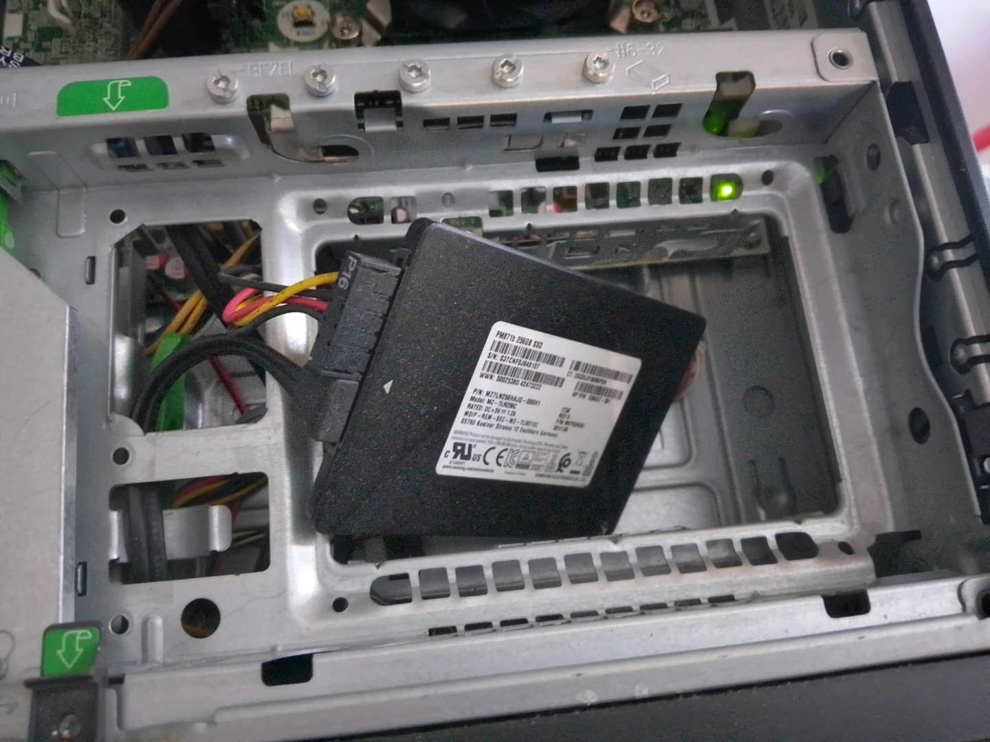 HP EliteDesk Small Form Factor esports gaming PC - photo 4