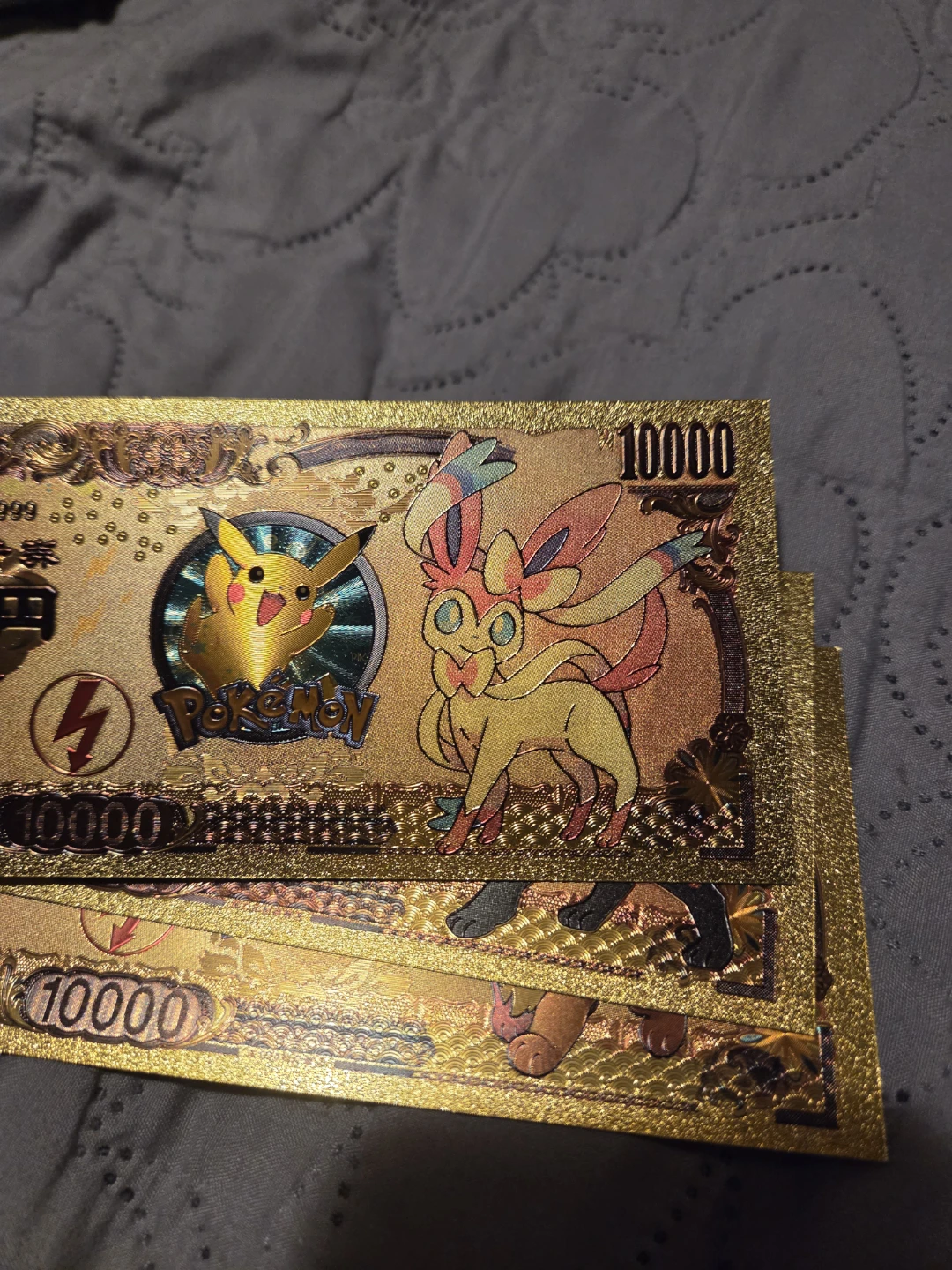 Set of 3 collectible gold-plated Pokémon banknote-style cards - photo 4