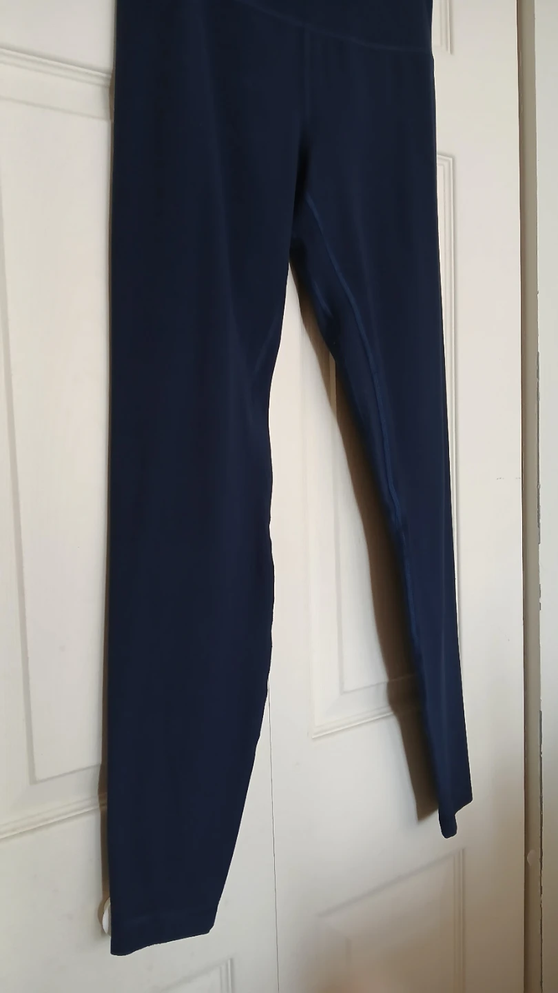 Lululemon high rise navy blue leggings, size 10 - photo 3