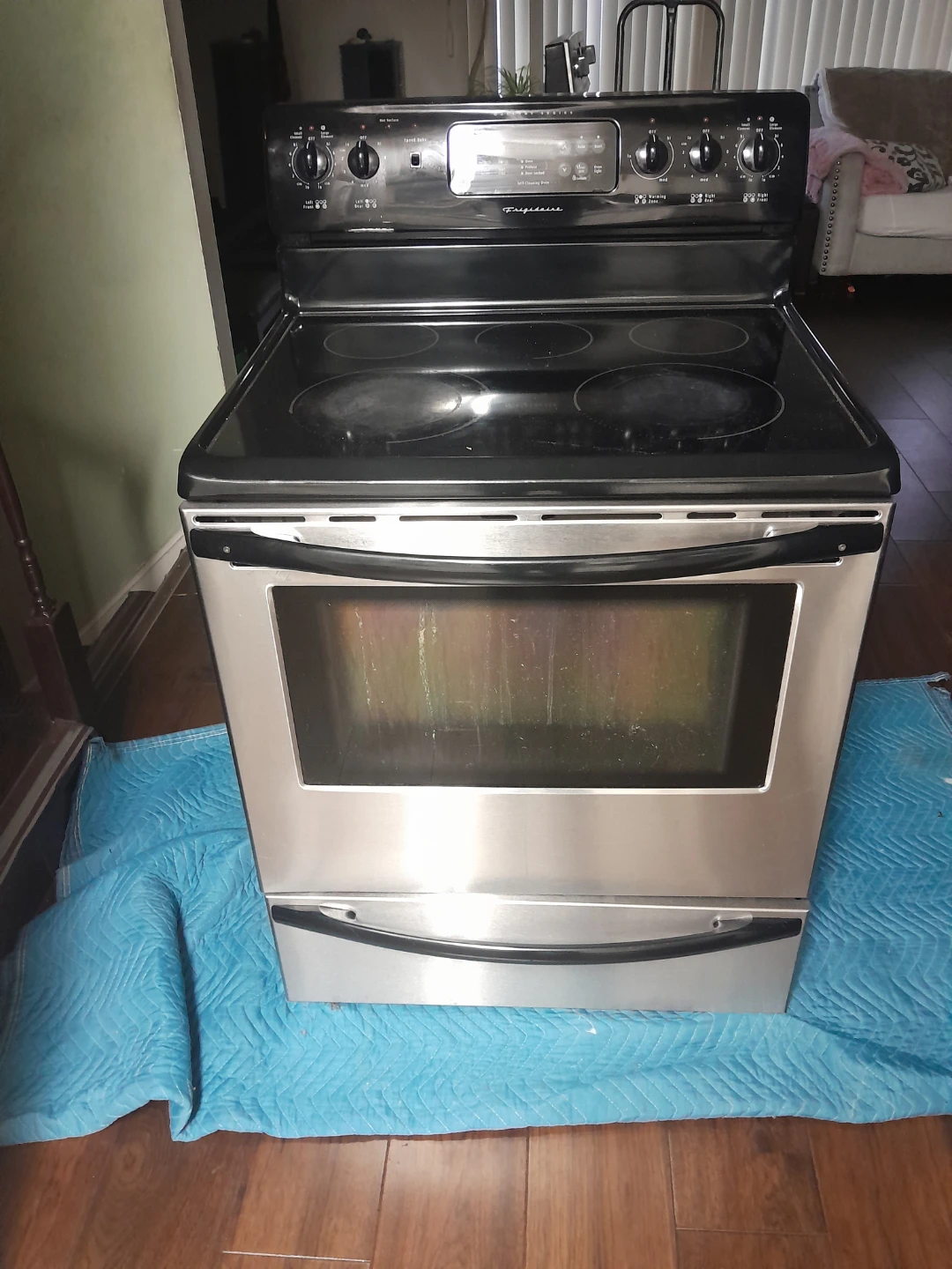 Frigidaire Gallery Series Electric Range