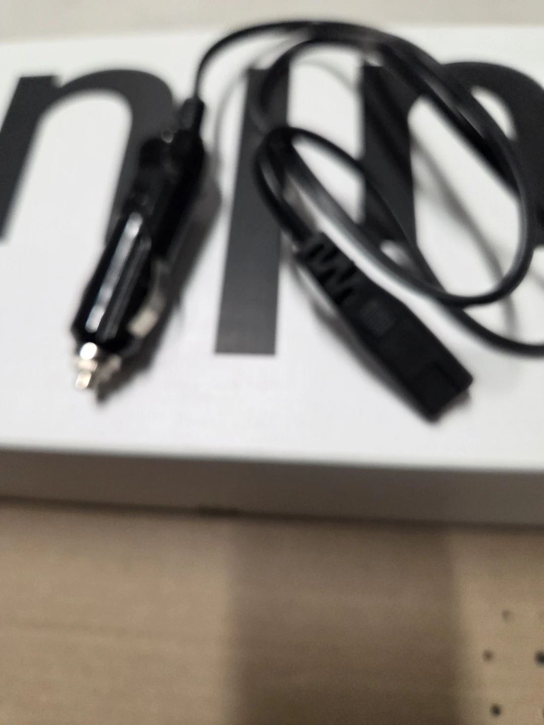 Car power adapter - photo 2