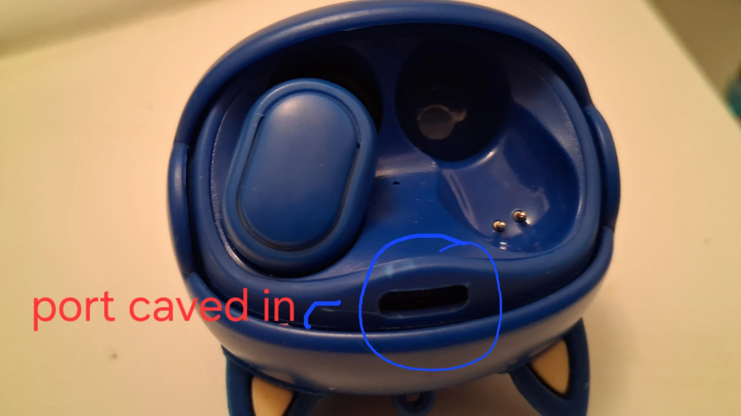 Sonic the Hedgehog Earbud Charging Case - photo 2