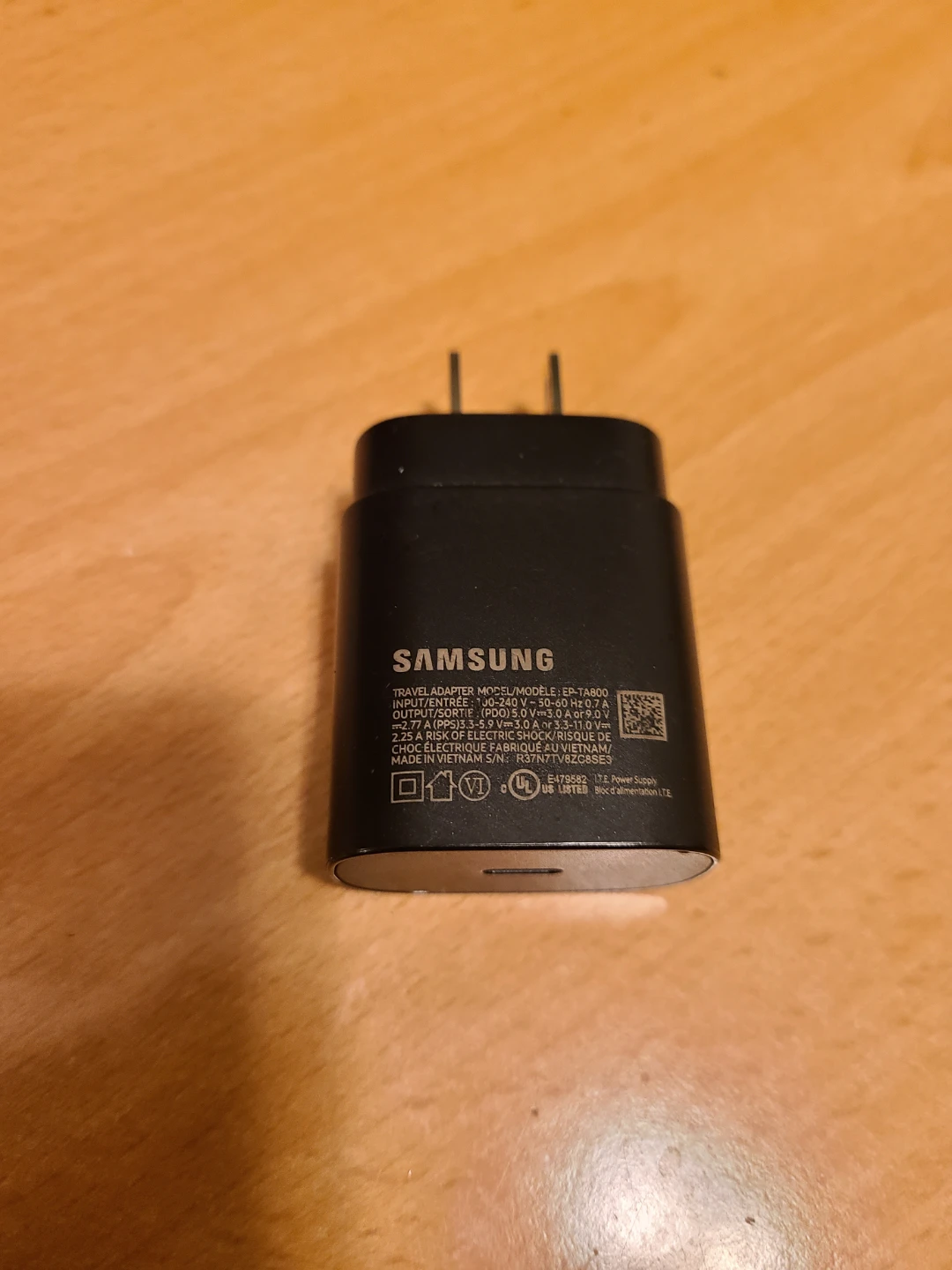 Samsung Super Fast Charging Travel Adapter EP-TA800