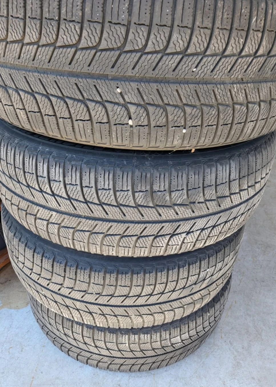 225/60/17, 5 x 114.3 Michelin X-Ice winter tires and rims.