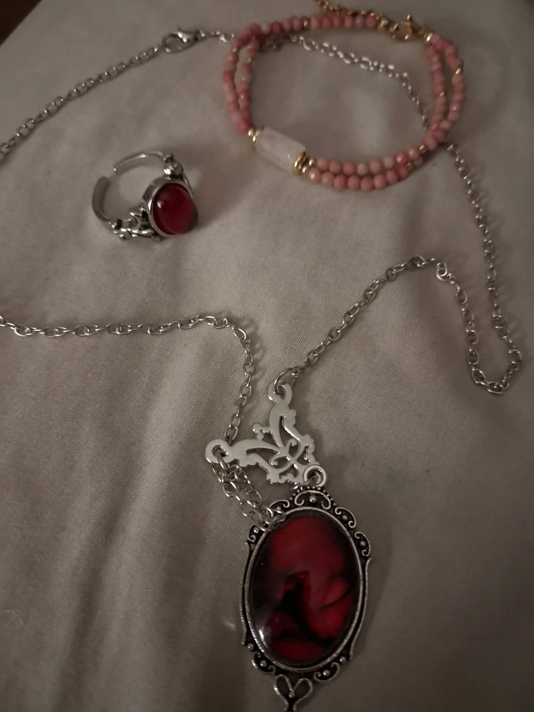 Jewellery Set: Necklace, Bracelet and Ring