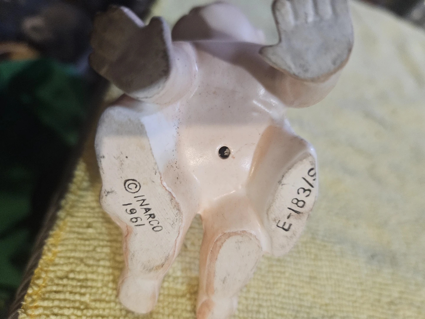 Vintage 1961 Inarco Ceramic Baby Figurine E-183/S - photo 5