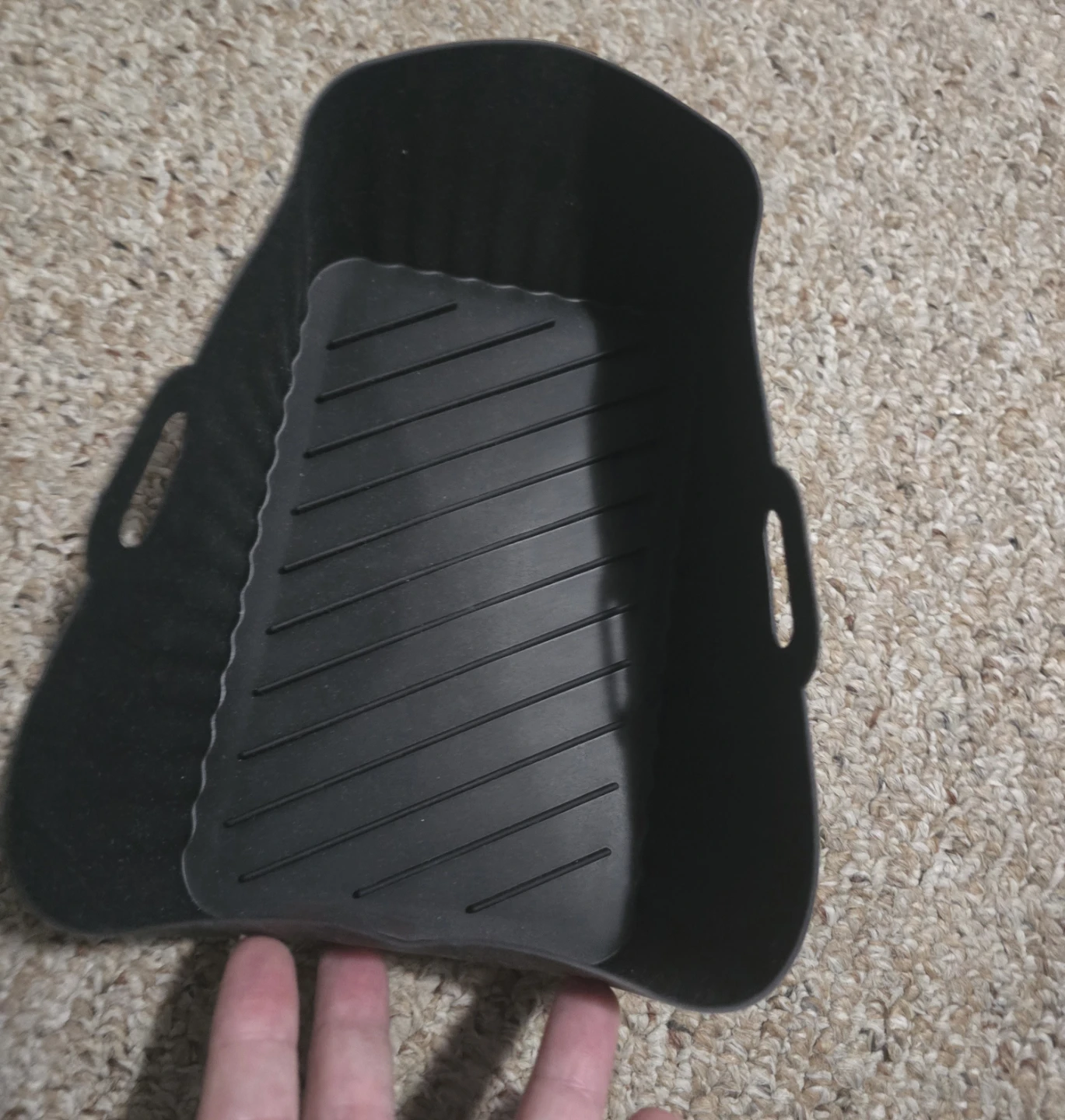 Black silicone airfryer basket