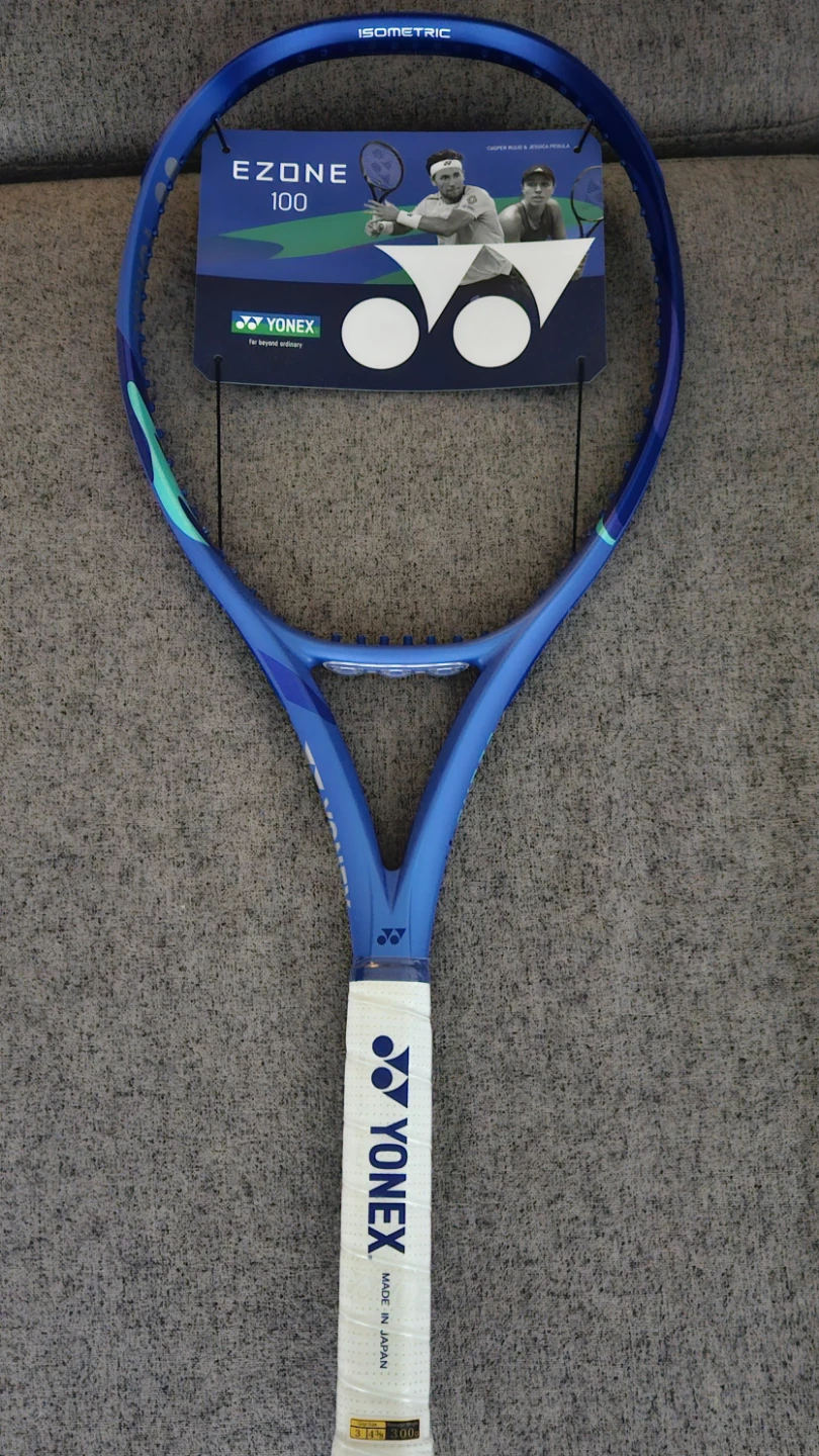 New Yonex Ezone 100 8th Gen tennis racquet - Size 3
