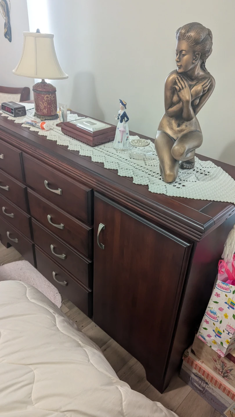 Bed room set - Dark Wood Dresser with Storage - photo 2