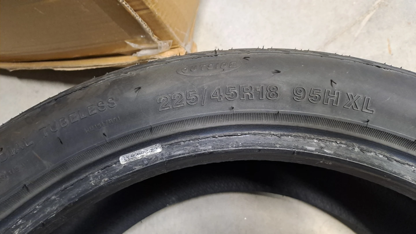 Set of 4 Winter Tires  225/45R18