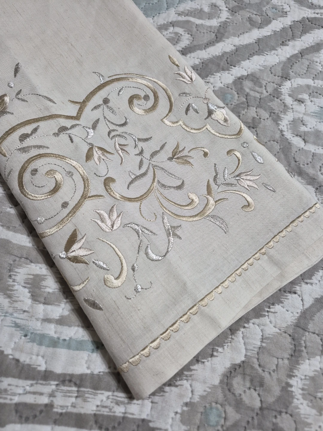 Beautiful 34" x 34" Square Table Cover Decor - photo 3