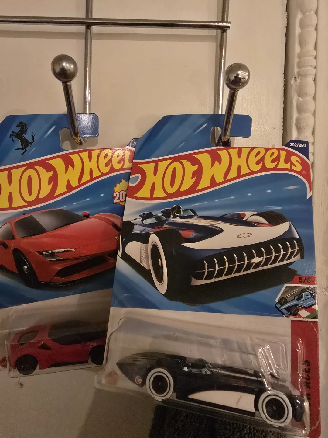 Collection of 5 Die-cast chases and treasure hunt 2 Mainlines