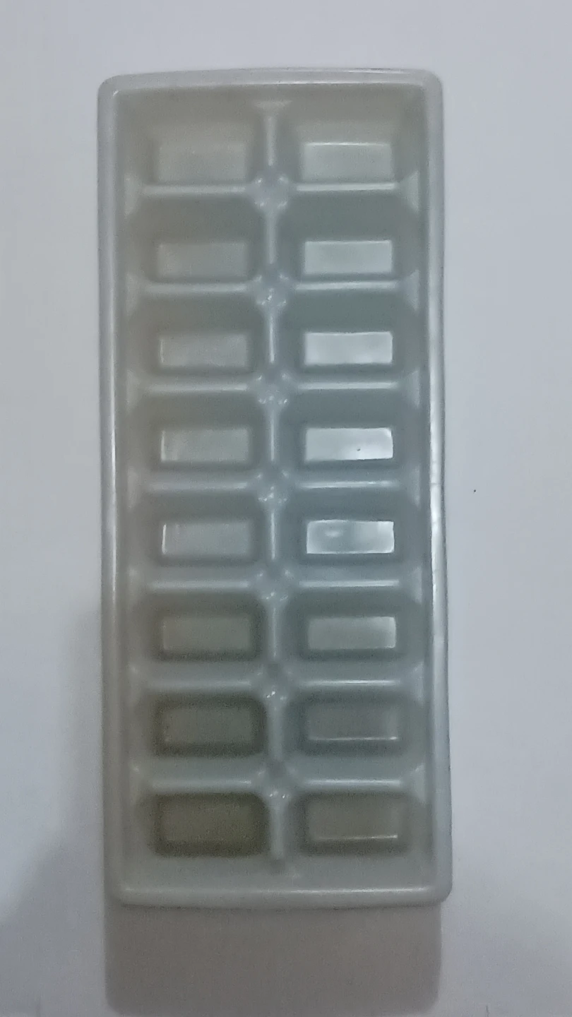 Ice cube tray useful for sorting
