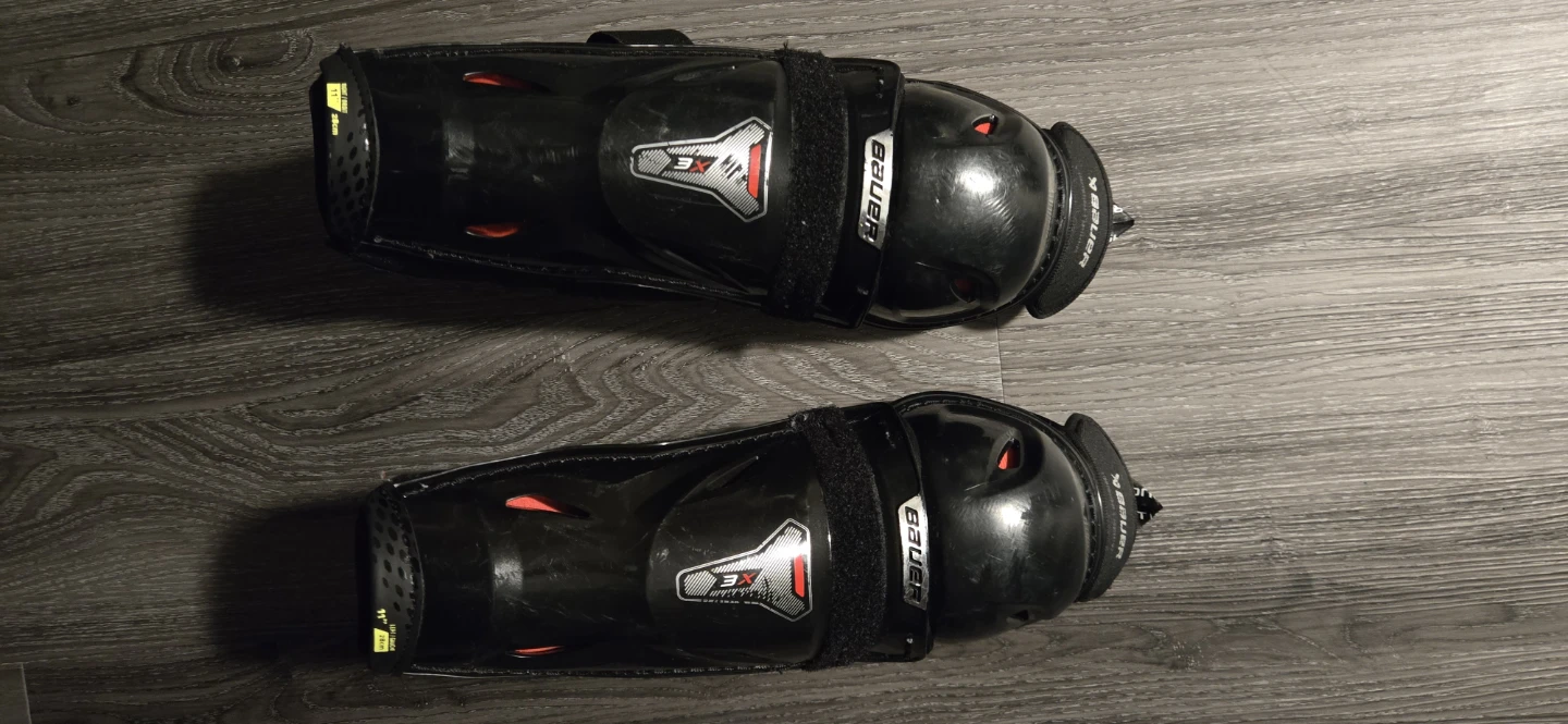 Bauer Vapor 3X Junior Shin Guards 11 inch