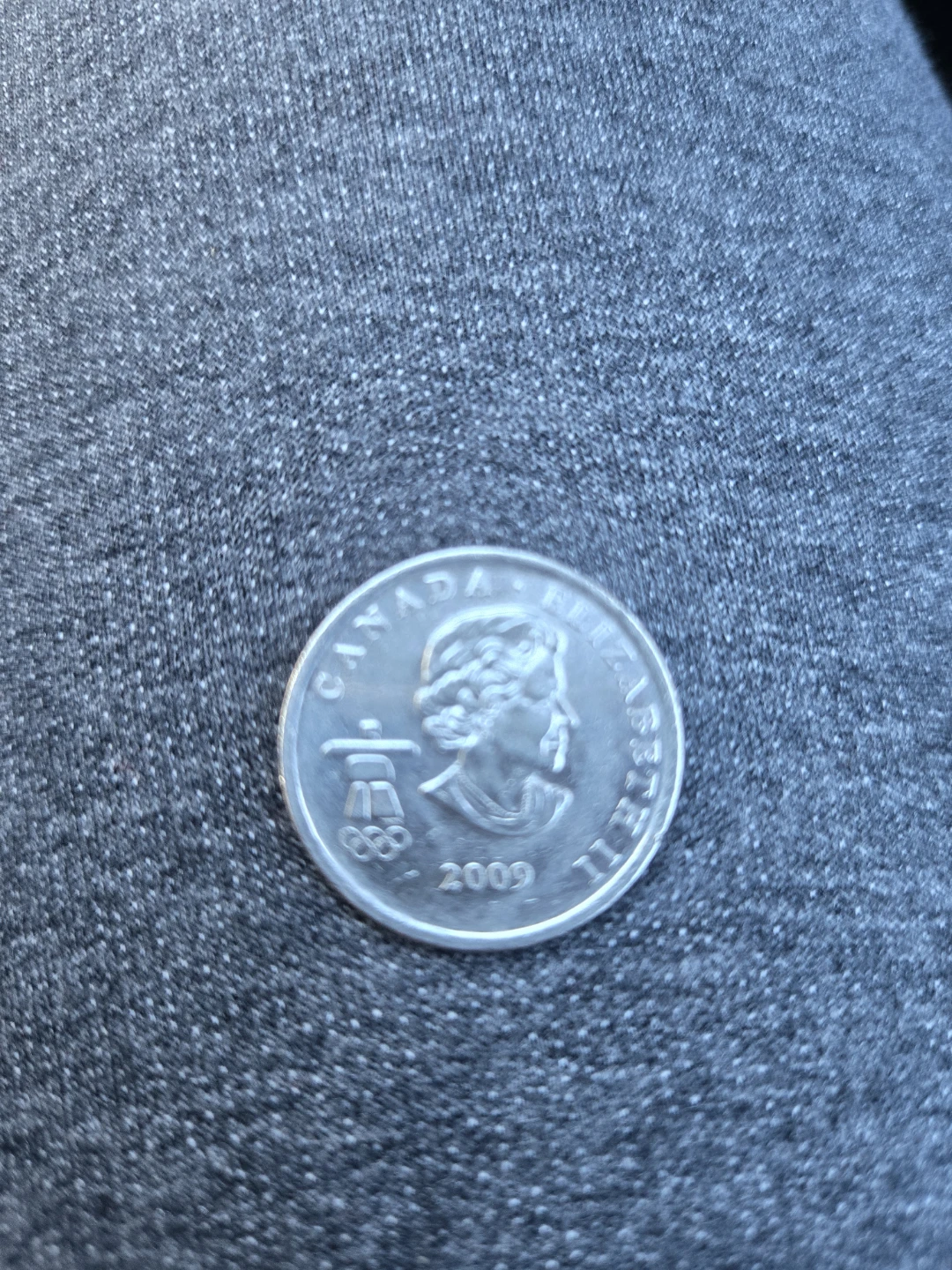 2010 Vancouver Olympic Winter Games 25 Cent Coin - photo 2