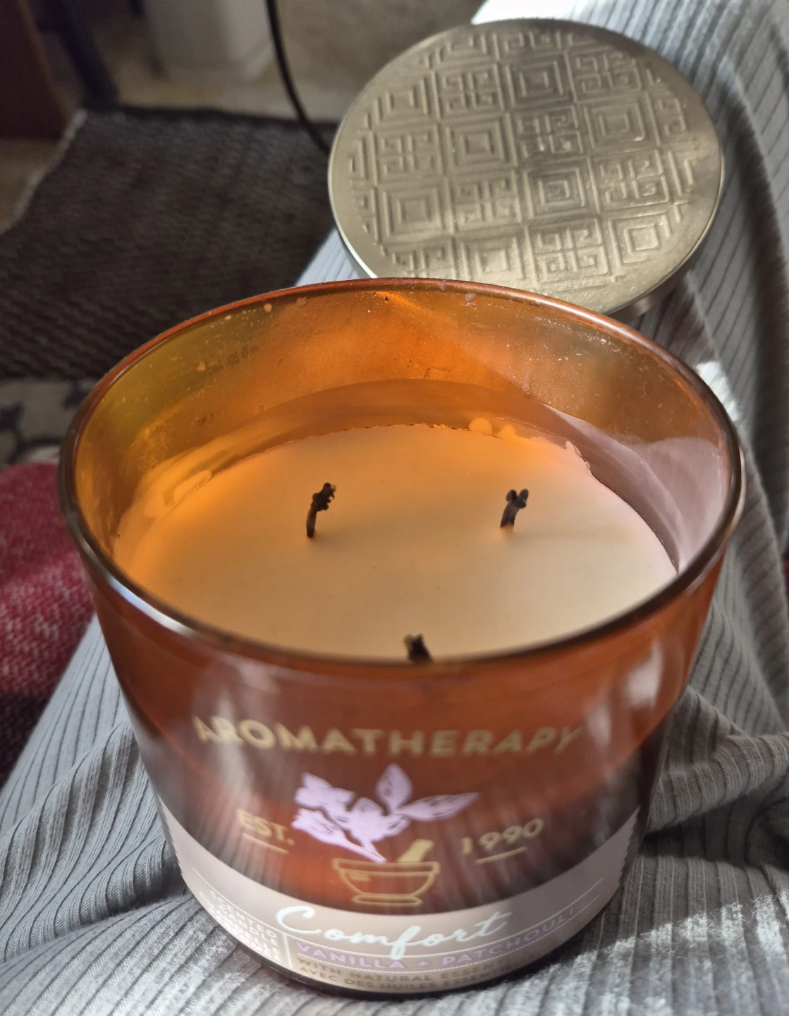 Bath & Body Works Comfort Candle and Leaf Candle Holder - photo 2