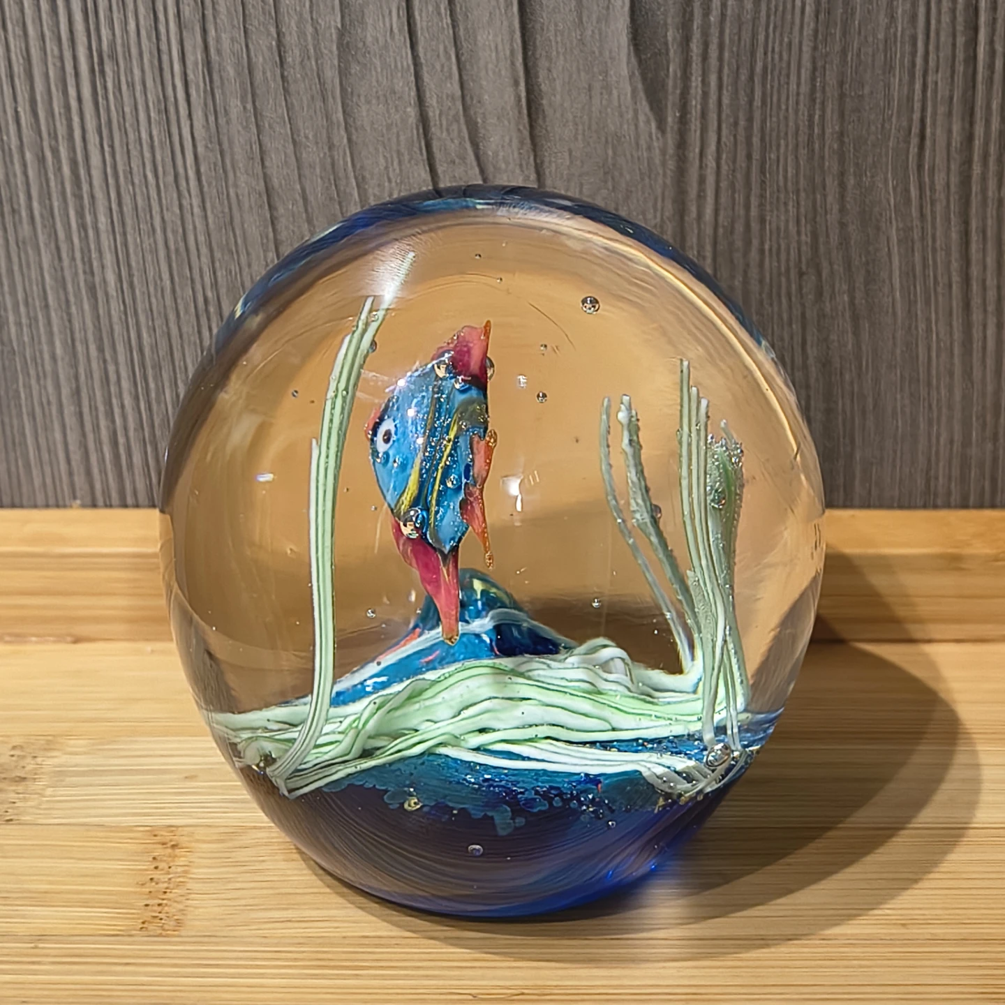Vintage Murano-style art glass aquarium paperweight - photo 3