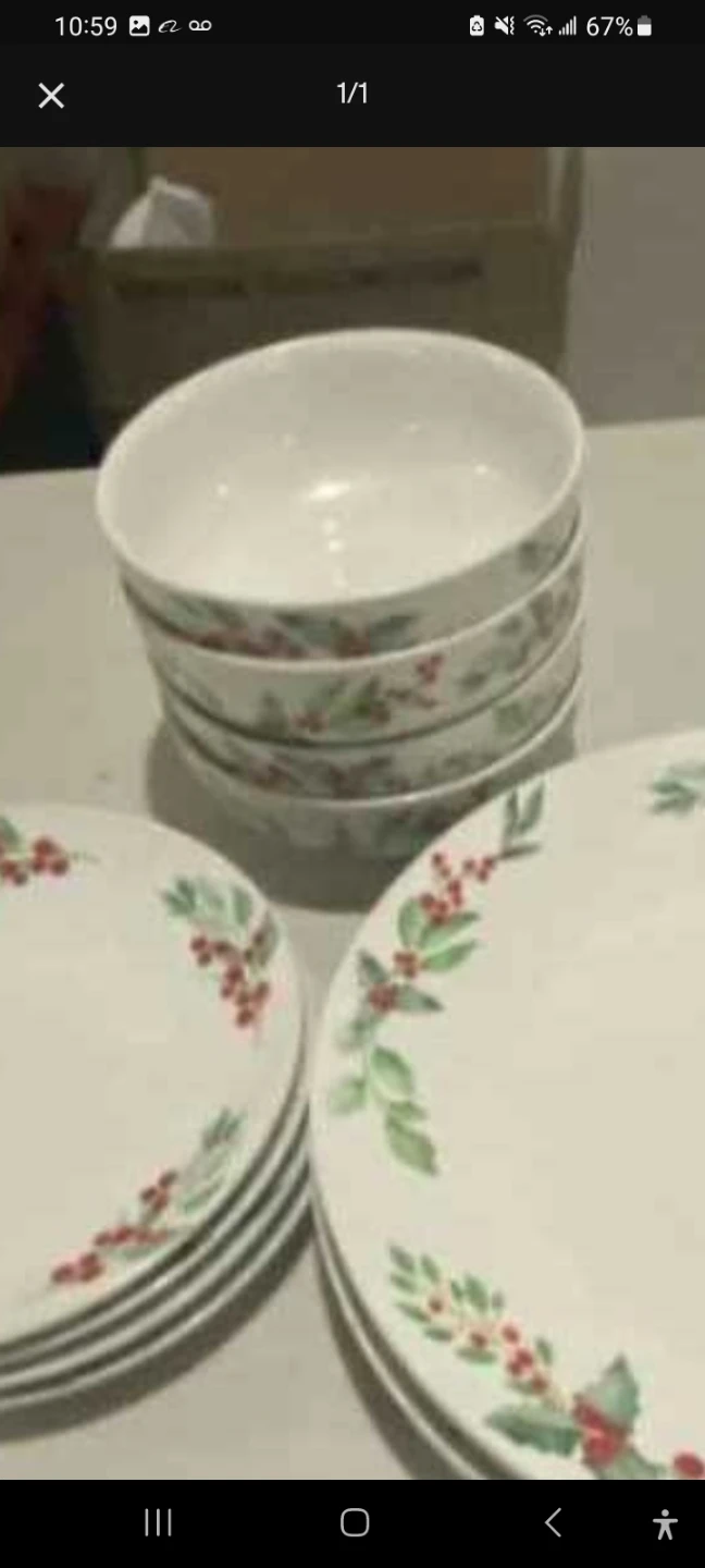 Christmas Holly Dinnerware Set