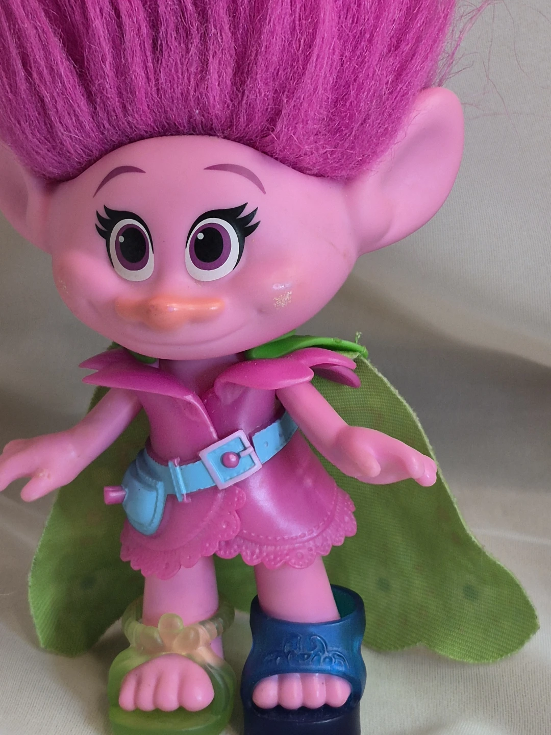 Hasbro DreamWorks 9" Troll Poppy Troll Doll - photo 3