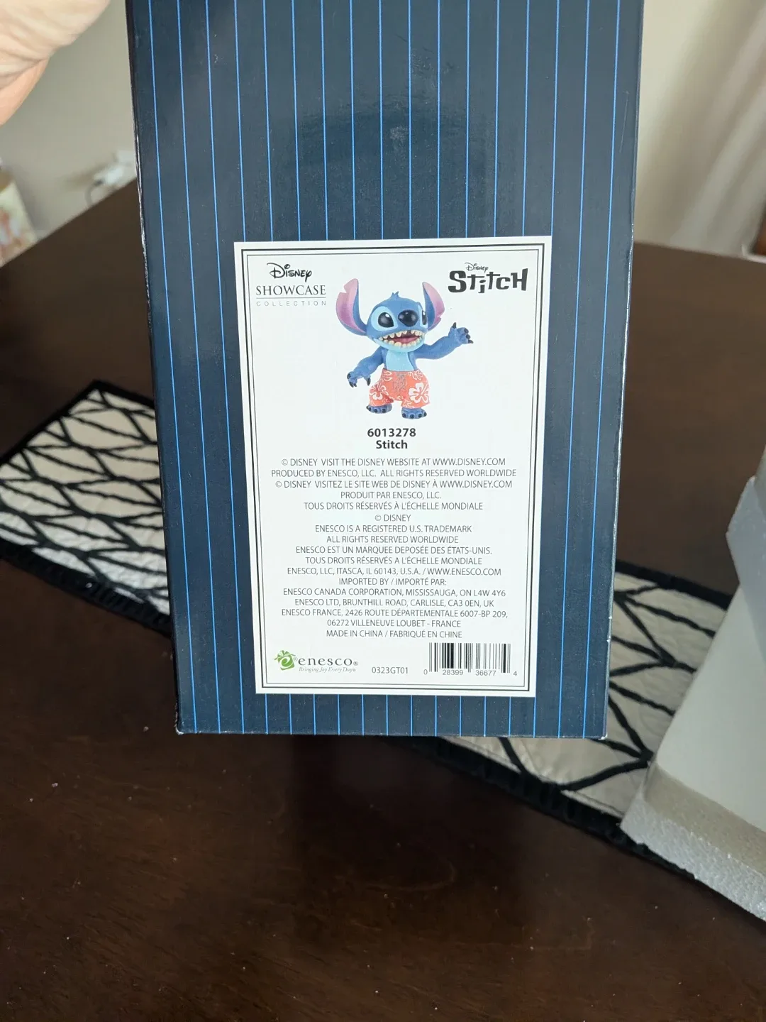 Disney Showcase Collection Stitch Figurine - photo 5