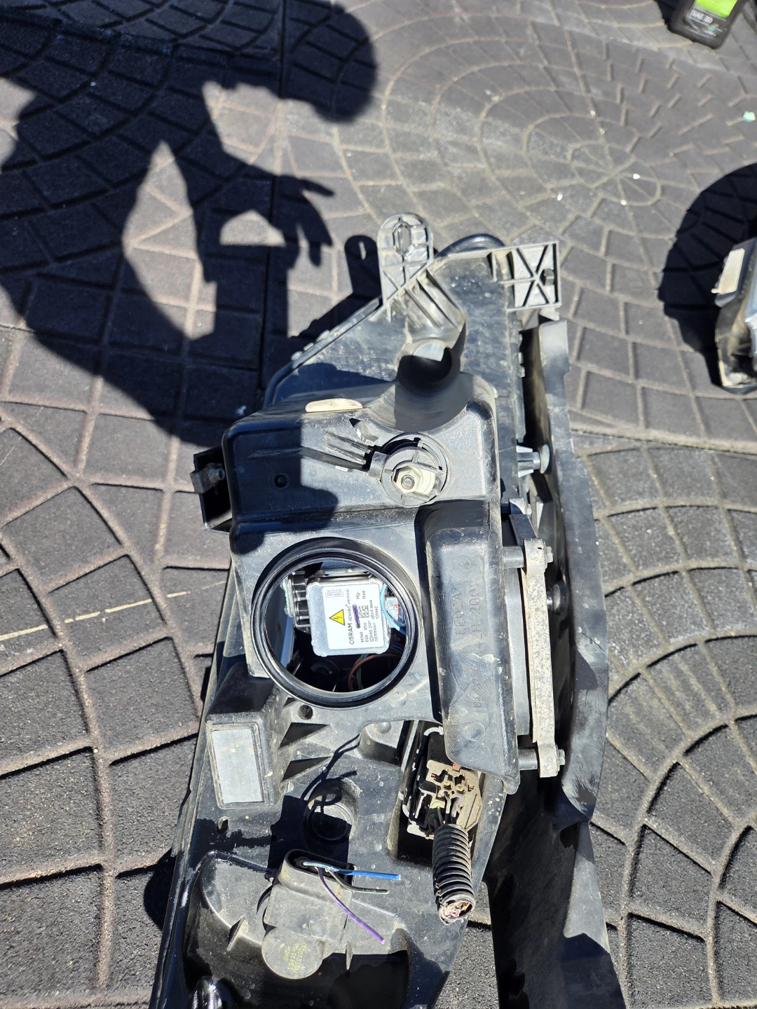 Lincoln MKS Headlights - photo 4