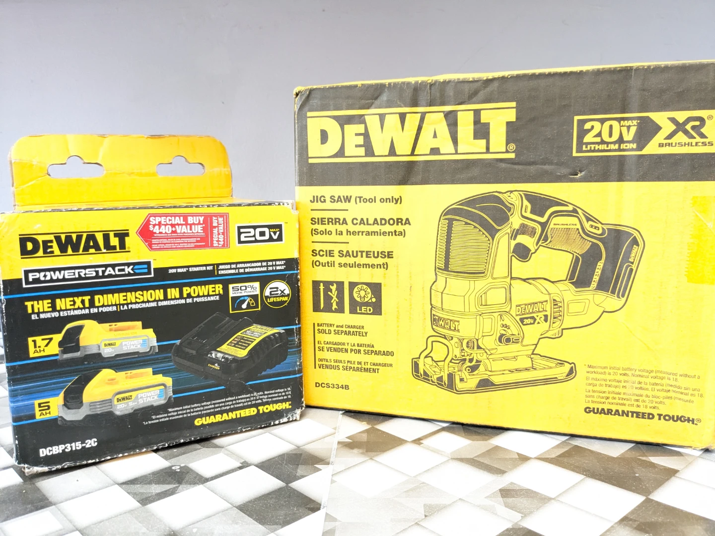 20V Dewalt XR Jigsaw + POWERSTACK 2Pack Starter Kit