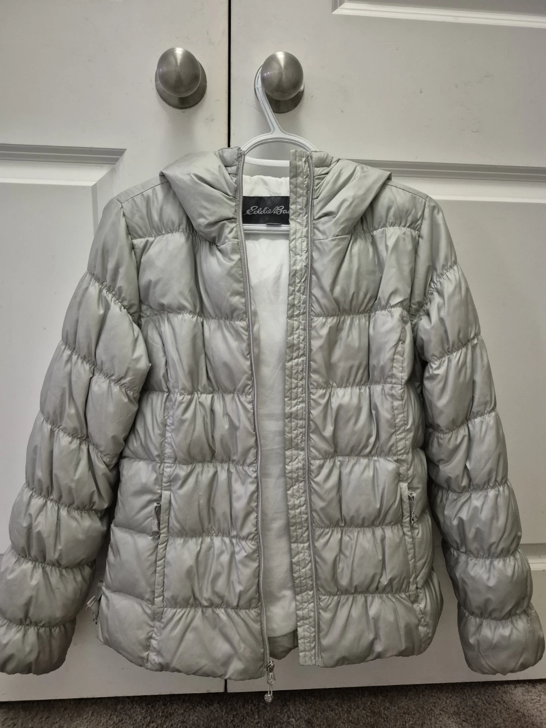 Eddie Bauer Women's Hooded Puffer Jacket Size Small - photo 4