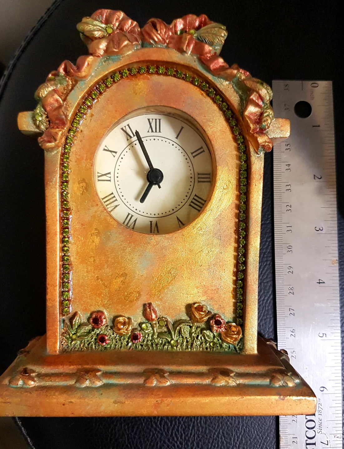 Vintage-Style Decorative Table Clock